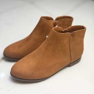 Cat & Jack Tan Suede Boots
